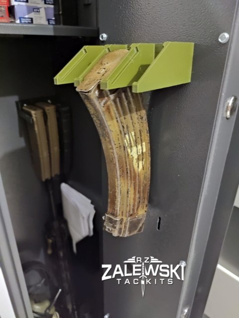 Uchwyt na magazynki metalowe do karabinków AK na amunicję 7,62x39 Uchwyt na magazynki metalowe do karabinków AK na amunicję 7,62x39